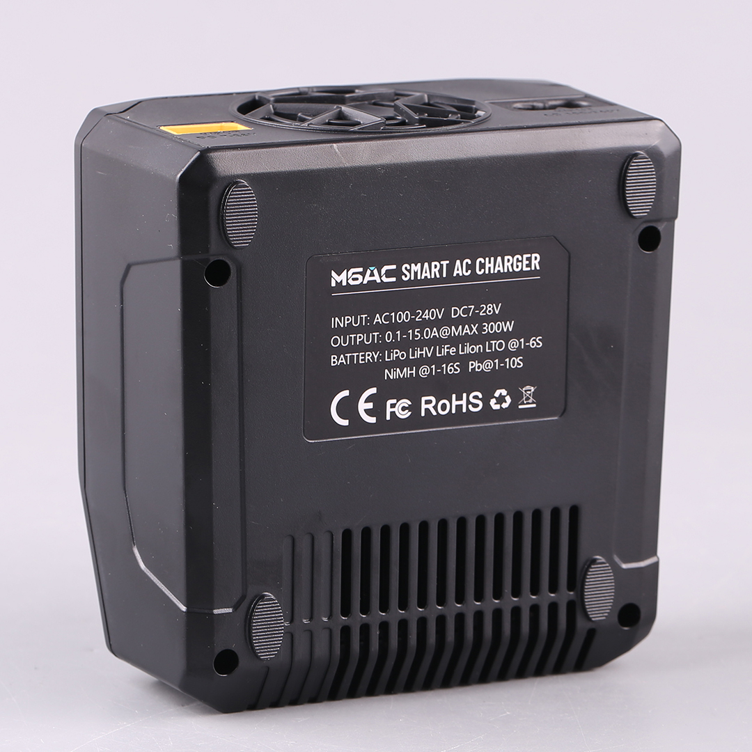 ToolkitRC M6AC 15A 300W Multif - Drone Battery 6S reseña y precio